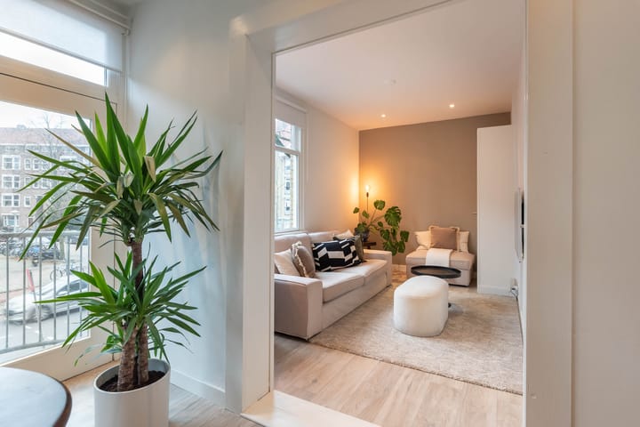 Photo 11 of Aalsmeerweg 83-1