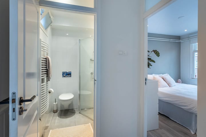 Photo 24 of Aalsmeerweg 83-1