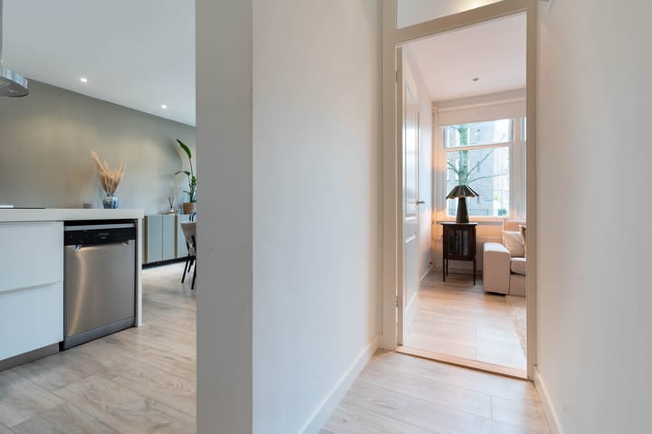 Photo 32 of Aalsmeerweg 83-1