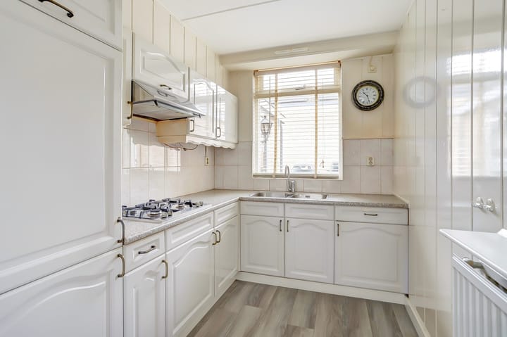 Foto 14 van P. de Jongstelaan 17