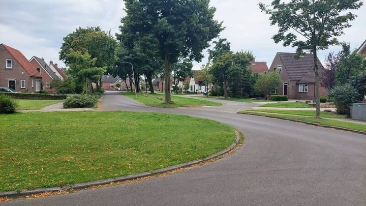 Foto 2 van Esdoornlaan 8