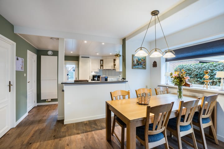 Foto 10 van Burg.van Haersoltestraat 22