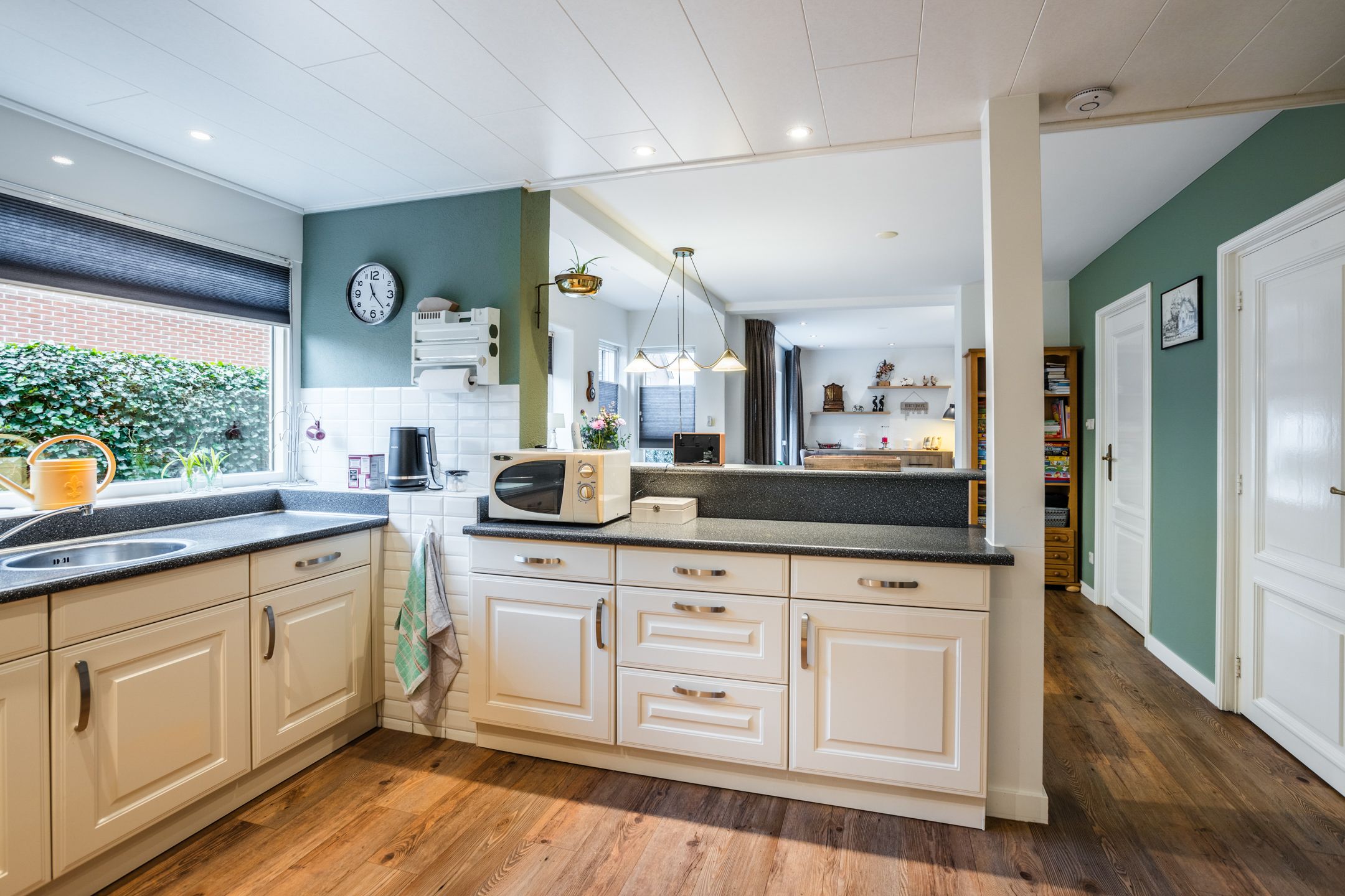 Foto 12 van Burg.van Haersoltestraat 22