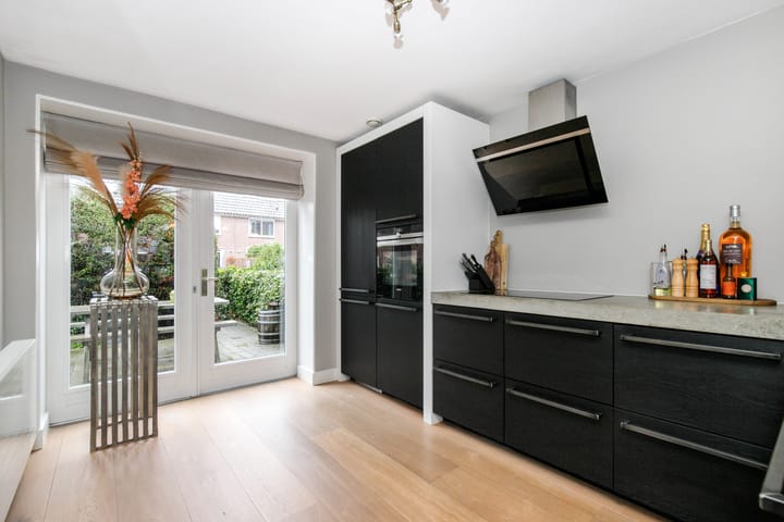 Foto 10 van Vilmos Huszárstraat 18