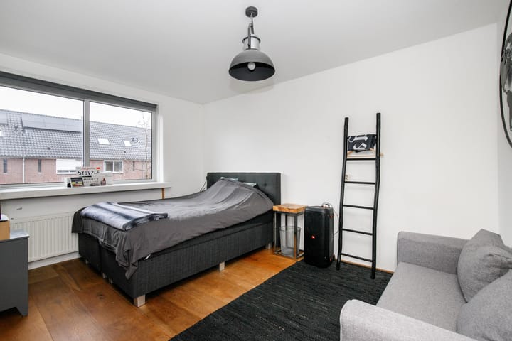 Foto 21 van Vilmos Huszárstraat 18