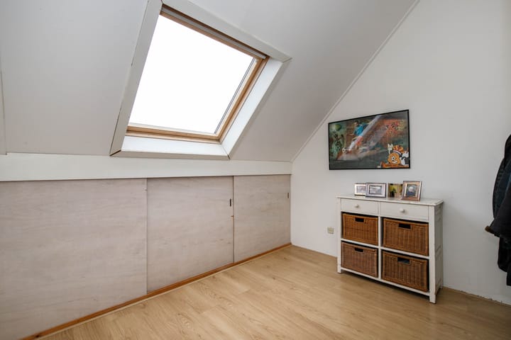 Foto 25 van Vilmos Huszárstraat 18