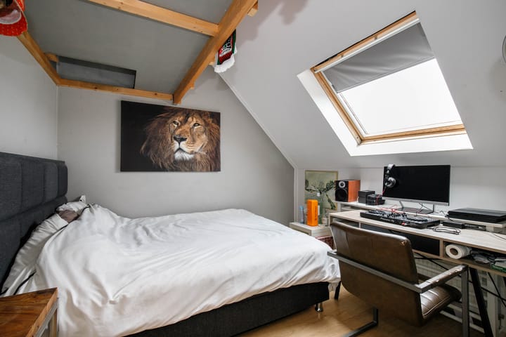 Foto 26 van Vilmos Huszárstraat 18