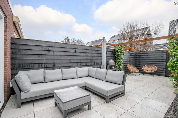 Foto 27 van Vilmos Huszárstraat 18