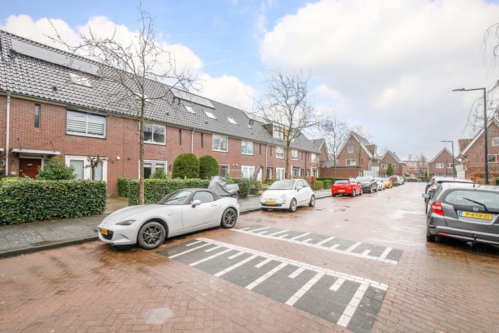 Foto 36 van Vilmos Huszárstraat 18