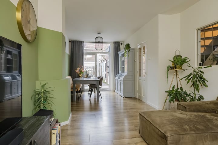 Foto 2 van Alexander Bellstraat 35