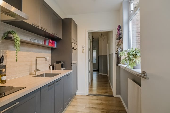 Foto 3 van Alexander Bellstraat 35