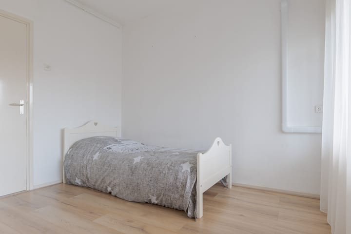 Foto 25 van Hulststraat 9