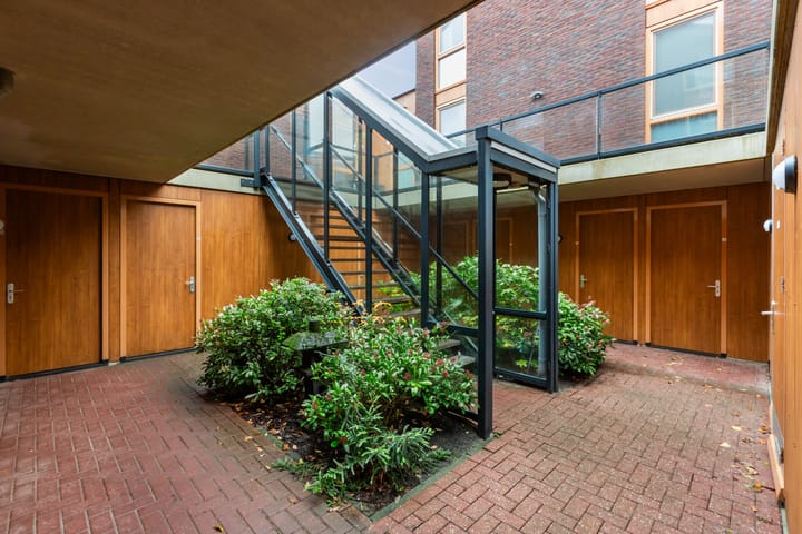 Photo 37 of Olympia 5