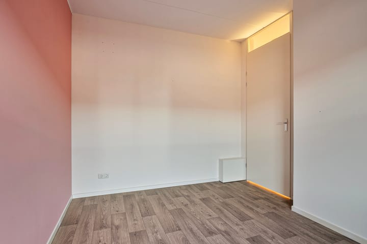 Foto 25 van Knelisroos 30