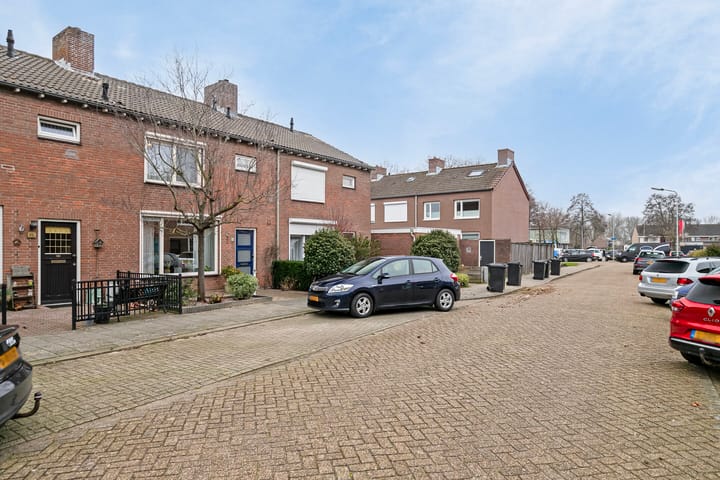 Foto 32 van Perzikstraat 14