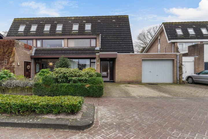 Foto 3 van Debussystraat 27