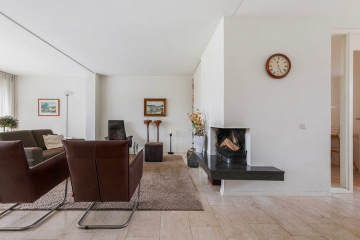 Photo 13 of Debussystraat 27