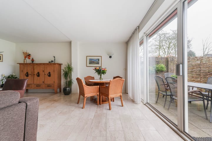 Photo 16 of Debussystraat 27