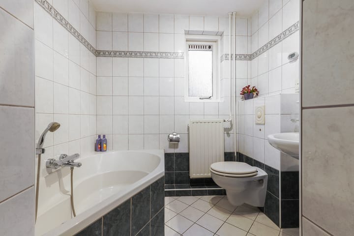 Photo 25 of Debussystraat 27