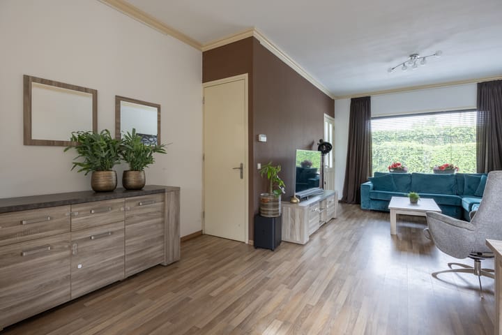 Foto 9 van Parallelweg SS 101