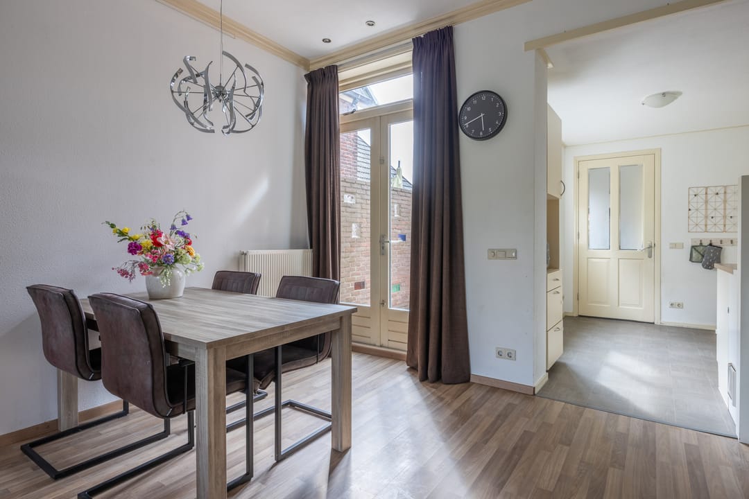 Foto 11 van Parallelweg SS 101