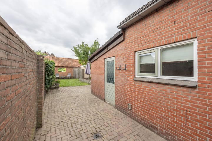 Foto 40 van Parallelweg SS 101