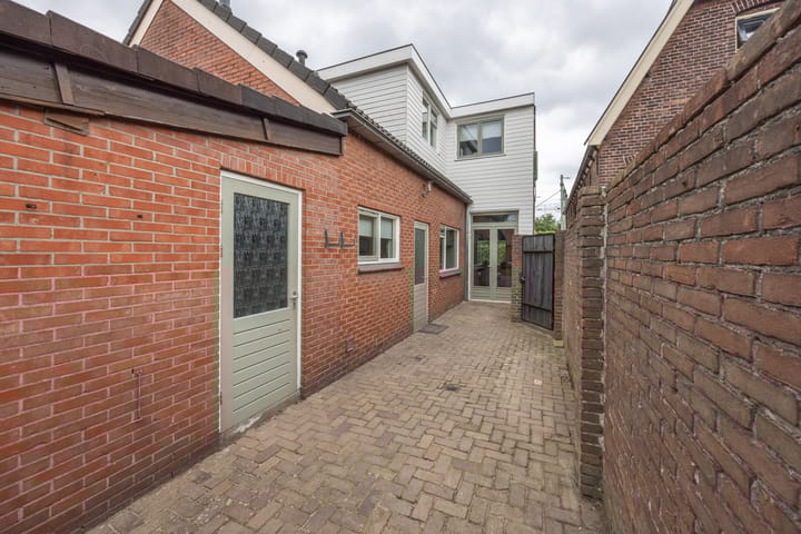 Foto 42 van Parallelweg SS 101