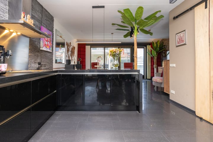 Foto 20 van Schouwmeester 48