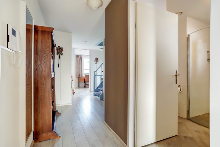 Photo 32 of Tramstraat 326