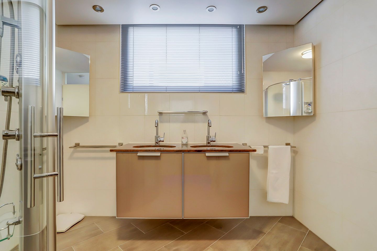 Foto 35 van Tramstraat 326