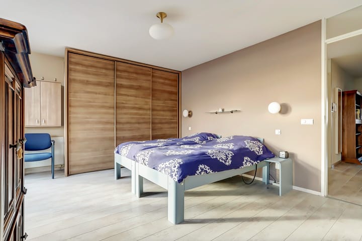 Photo 36 of Tramstraat 326