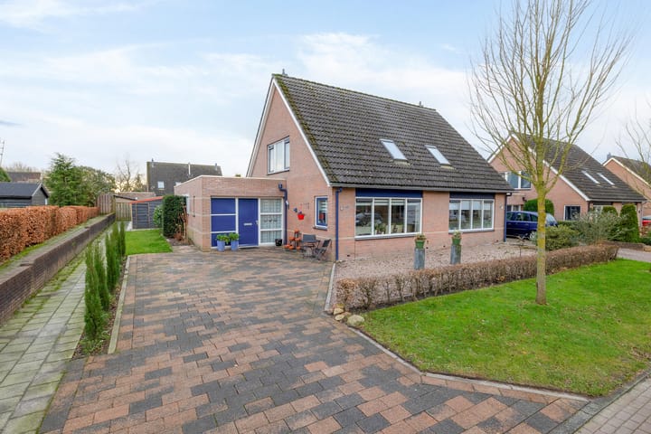 Foto 6 van Standvoetbeker 1