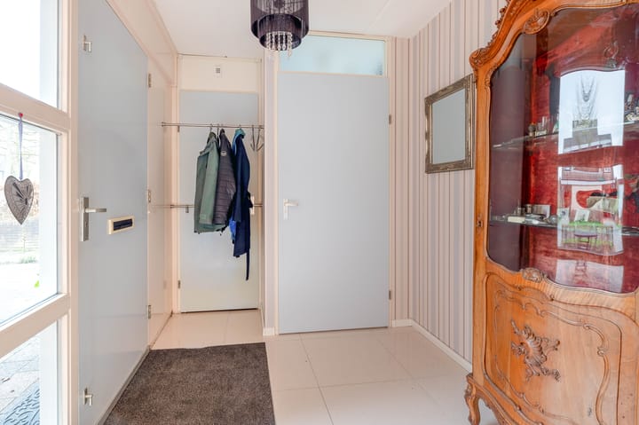 Foto 8 van Standvoetbeker 1