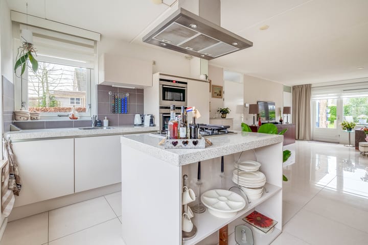 Foto 16 van Standvoetbeker 1