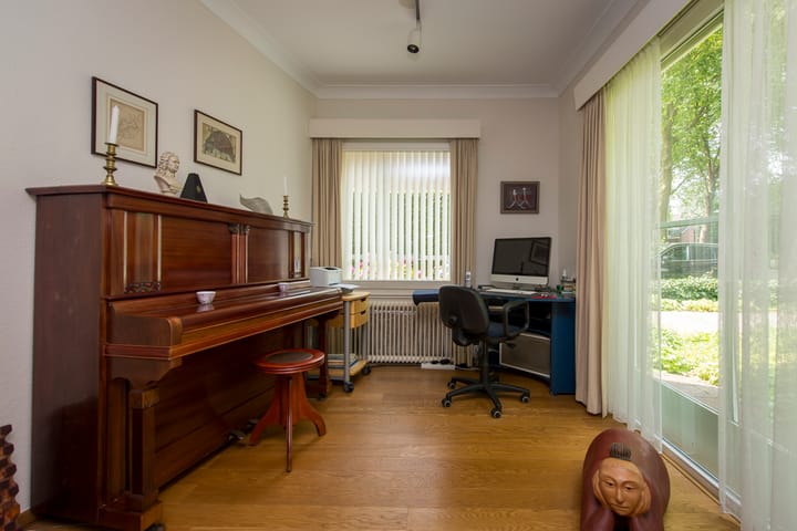 Photo 13 of Bredaseweg 350