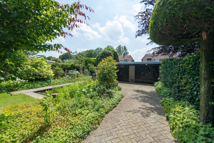 Photo 33 of Bredaseweg 350