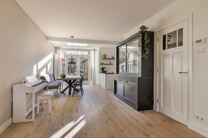 Foto 7 van Van Boetzelaerstraat 98