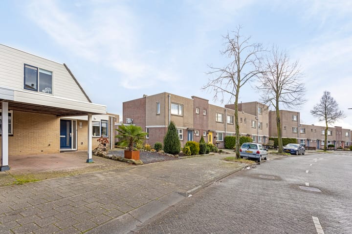 Foto 5 van Dr. Joop den Uylsingel 51