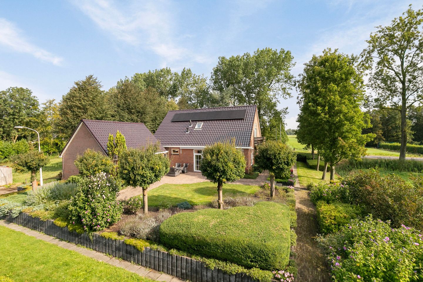 Foto 1 van Engelberterweg 18