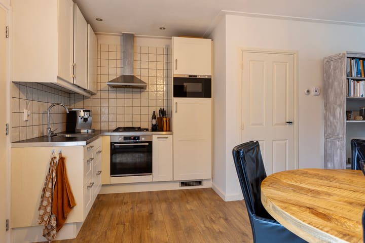 Foto 12 van Meidoornstraat 30