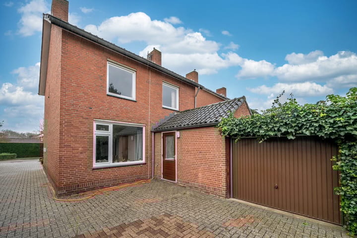 Foto 37 van Dr. Poelsstraat 18