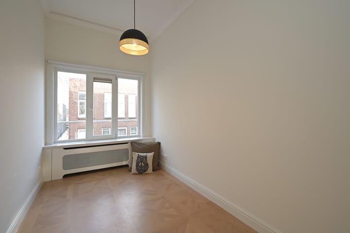 Photo 12 of Cederstraat 32