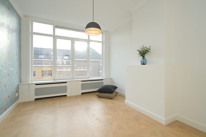 Photo 15 of Cederstraat 32