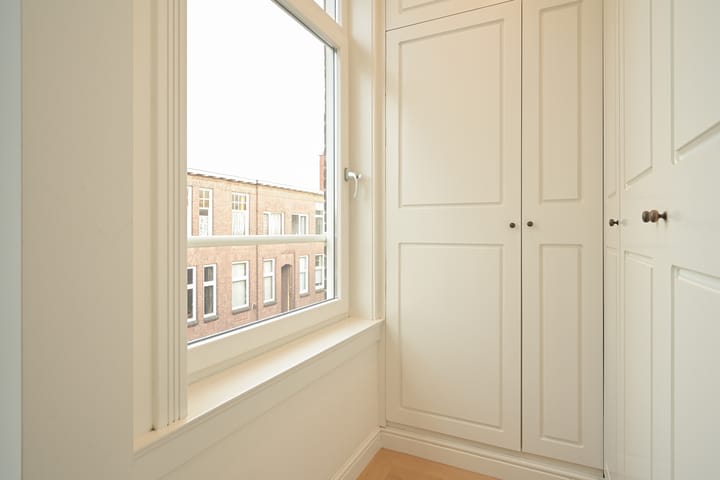 Photo 22 of Cederstraat 32