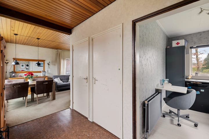 Foto 8 van Valtherweg 4