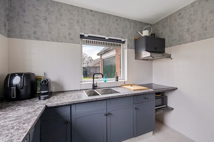 Foto 10 van Valtherweg 4