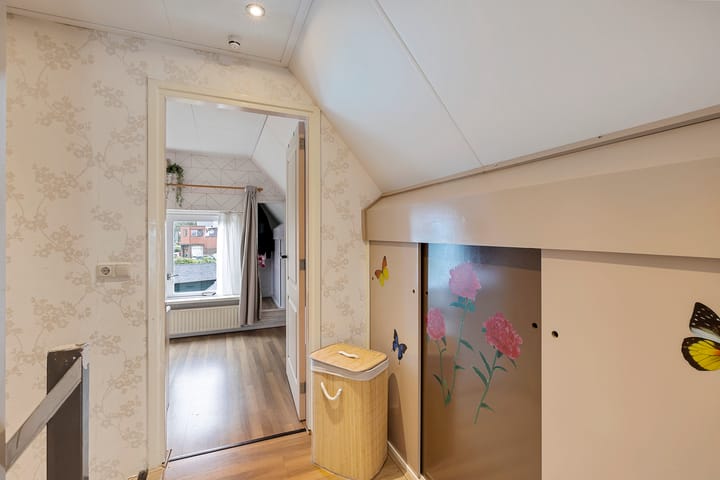 Foto 15 van Valtherweg 4