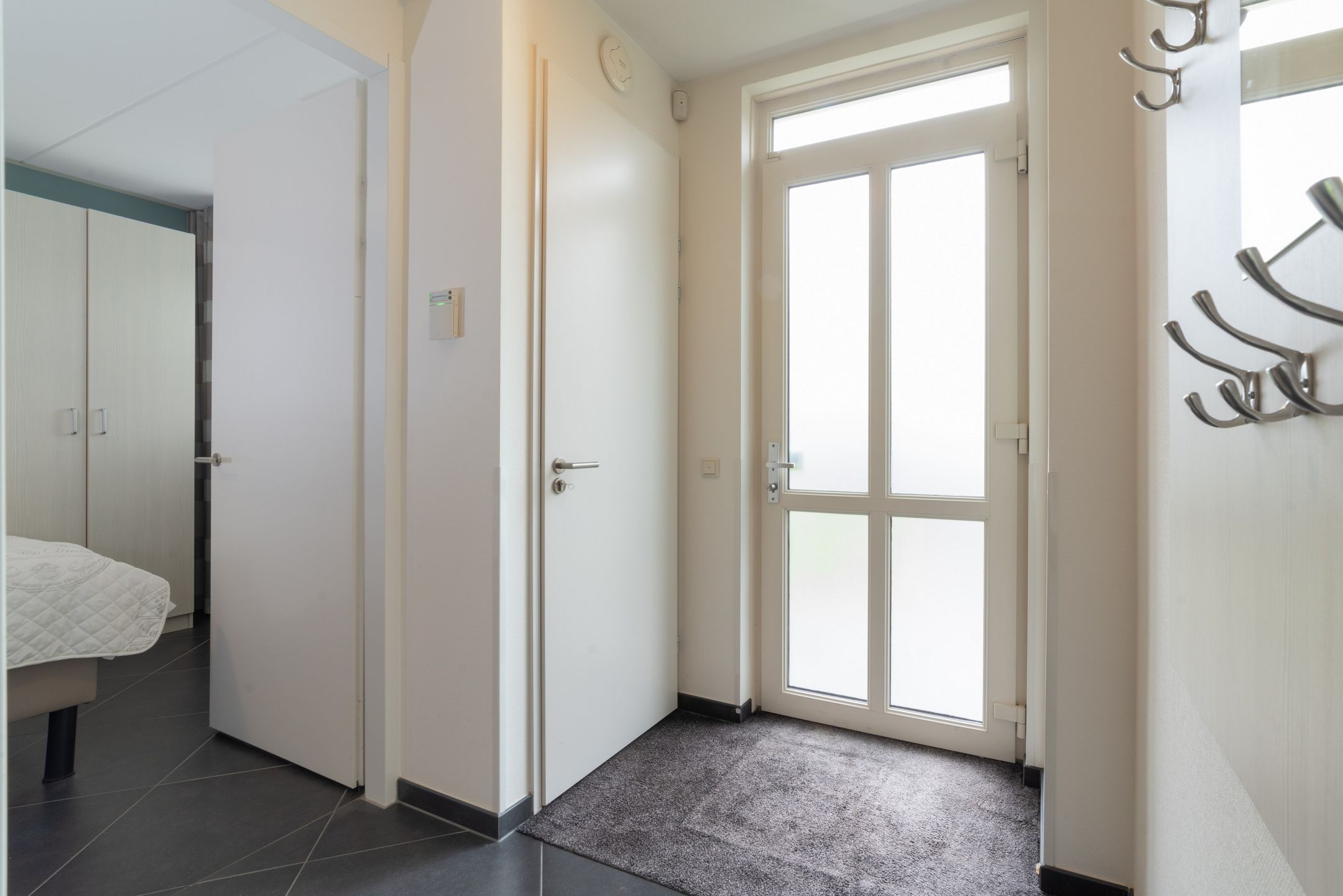 4-bedroom freehold villa in Colijnsplaat — photo 3 of 5