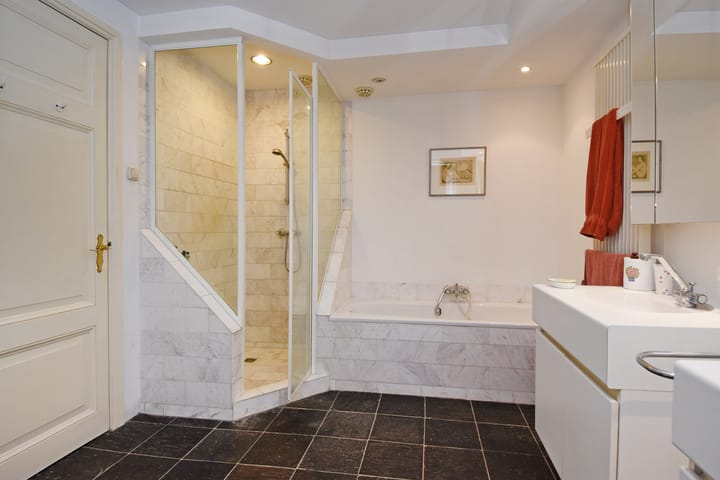 Foto 22 van Anna Paulownastraat 16