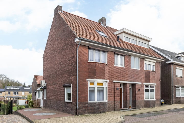 Dorpstraat 50